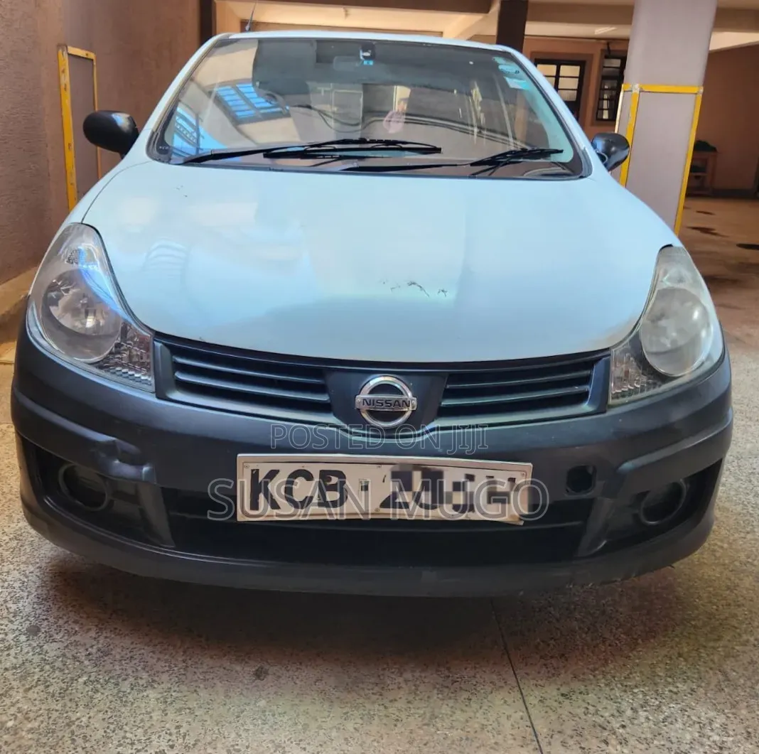 Nissan Advan 2008 Silver