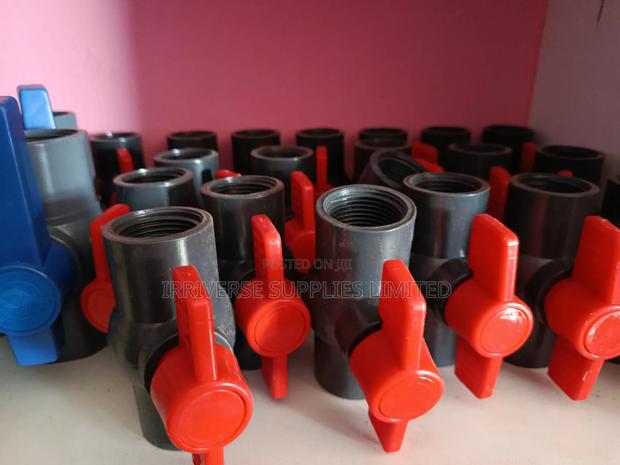 PVC /Pressure Ballcork 1"