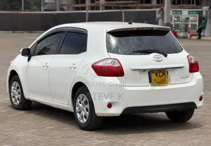 Toyota Auris 2010 White