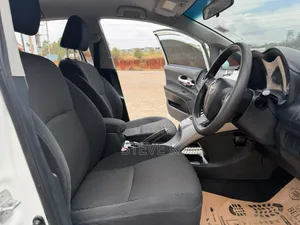 Toyota Auris 2010 White