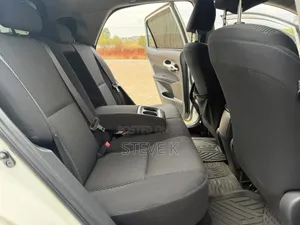 Toyota Auris 2010 White