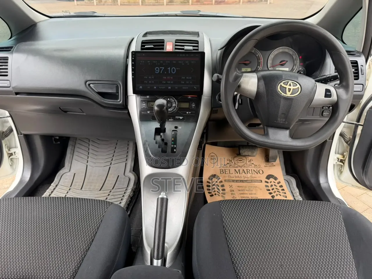 Toyota Auris 2010 White