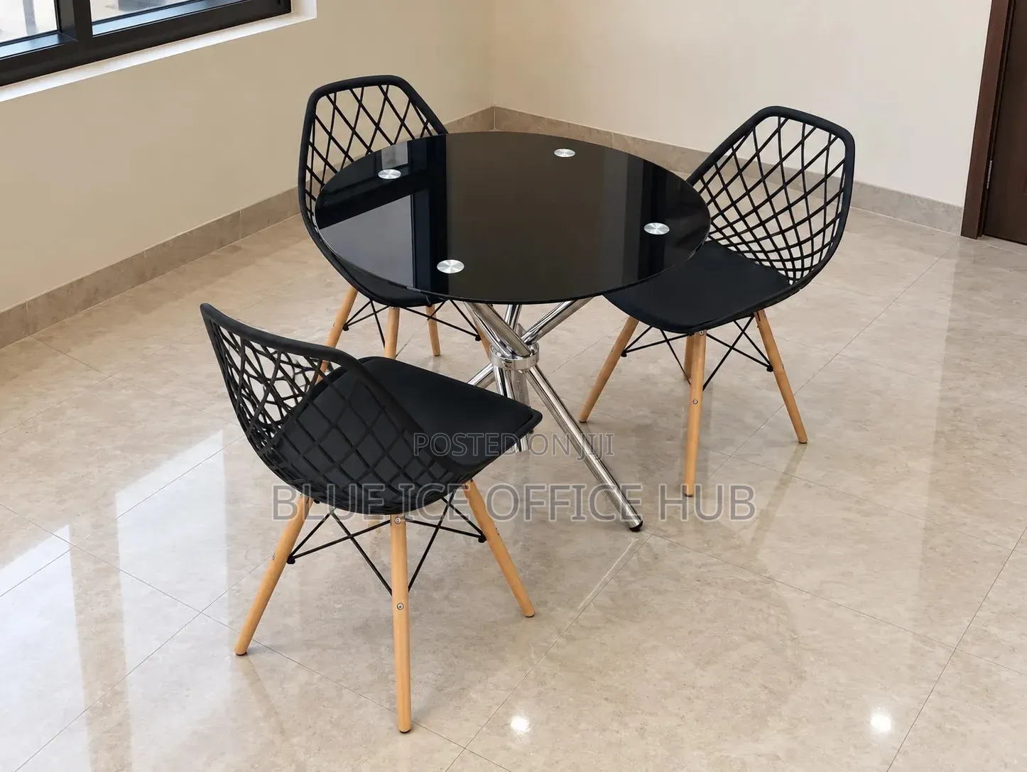 Black Round Dining Table With 3 Chairs