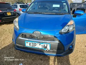 Toyota Sienta 2016 Blue