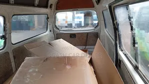 Nissan Caravan (Urvan) 2008 White
