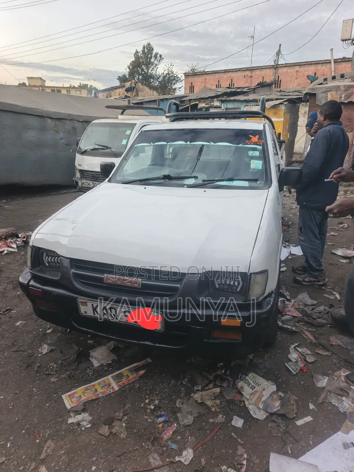 Isuzu Tougher 2003 White