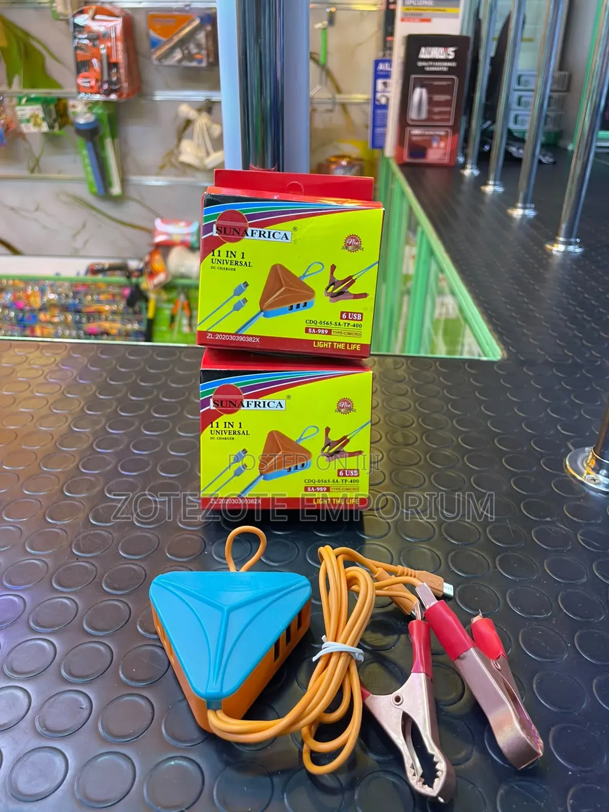 Universal DC Charger
