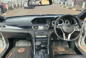 Mercedes-Benz E250 2016 Silver