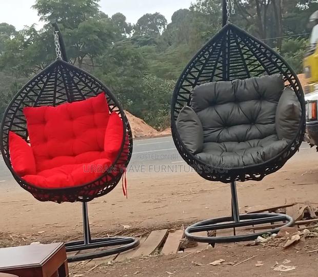 Strong Egg Shaped Chairs - thumbnail 2
