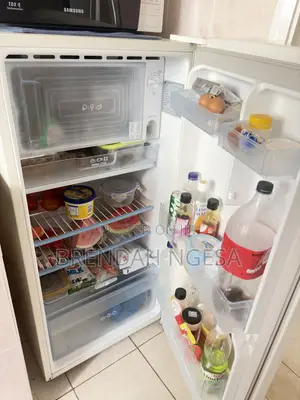 LG 208litres for Sell at 20k Location Athiriver