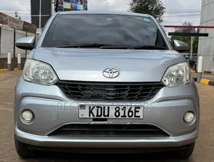 Toyota Passo 1.0 FWD 2018 Silver