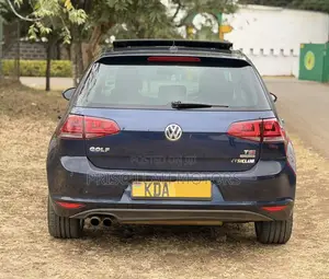 Volkswagen Golf 2014 Blue