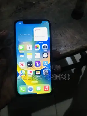 Apple iPhone X 64 GB White