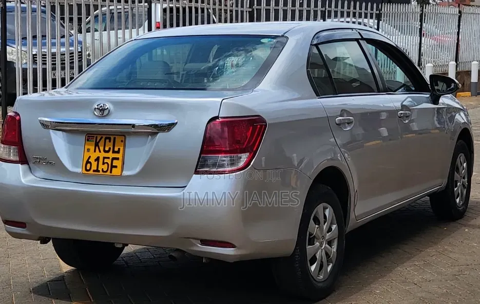 Toyota Axio 1.5 G 2WD 2015 Silver