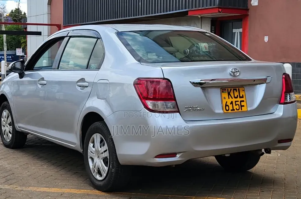 Toyota Axio 1.5 G 2WD 2015 Silver