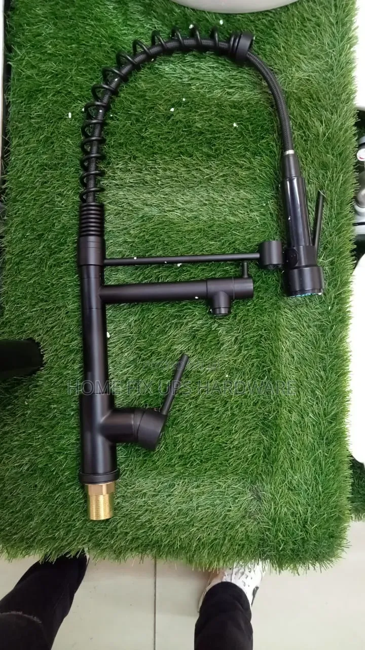 Pull-Out Kitchen Faucet