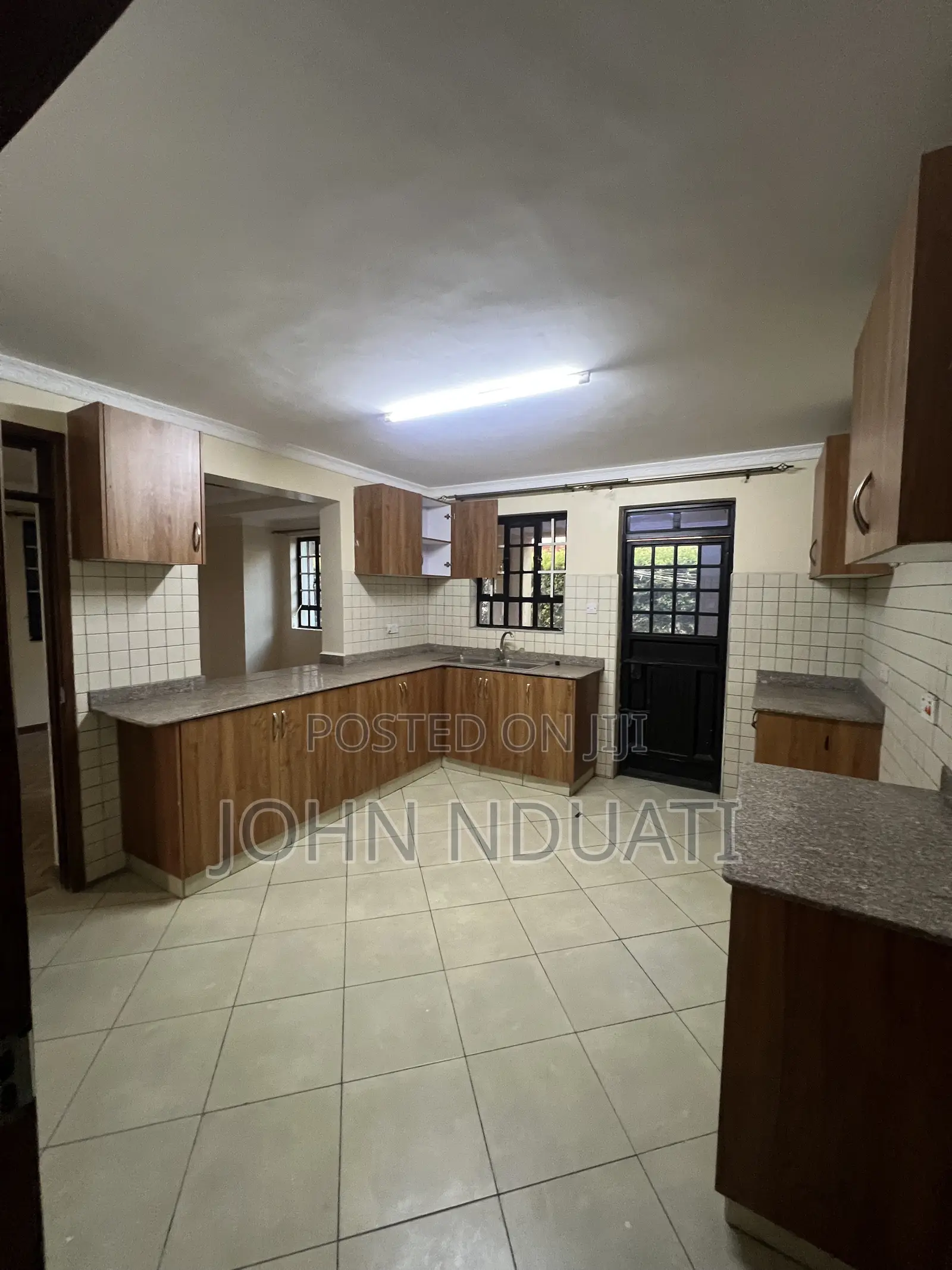 5bdrm Mansion in Thome for rent