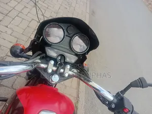 Bajaj Boxer 125 2025 Red
