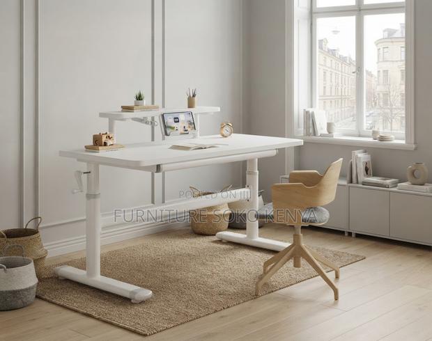 Manual Sit-Stand Desk – Adjustable Home & Office Workstation - main view