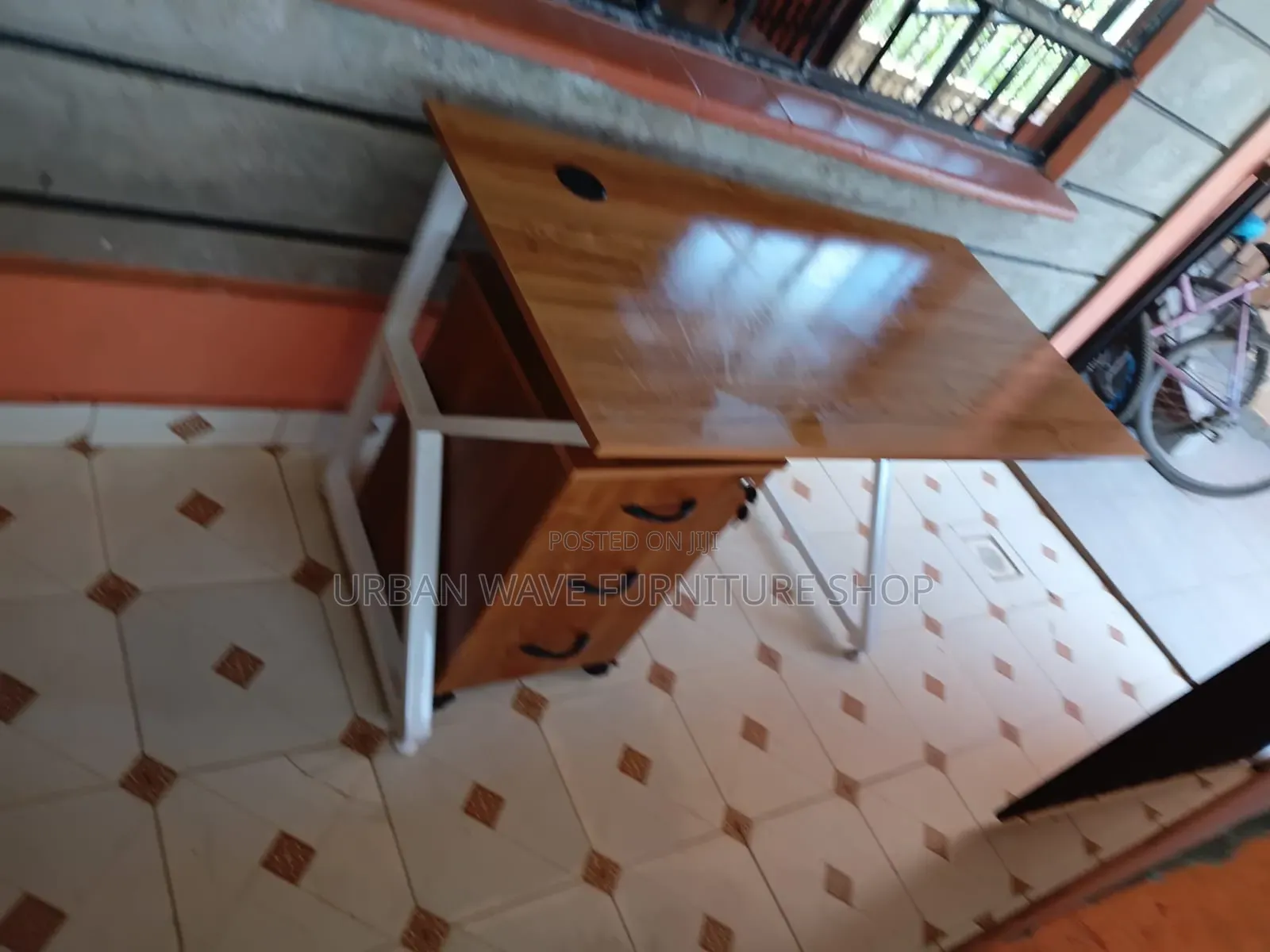 Office Furniture's Sets of Desks