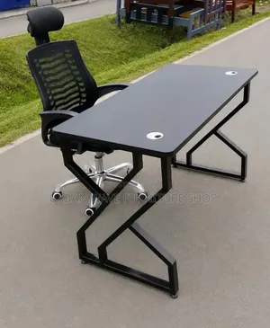 Office Furniture's Sets of Desks