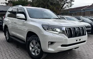 Toyota Land Cruiser Prado 2022 White