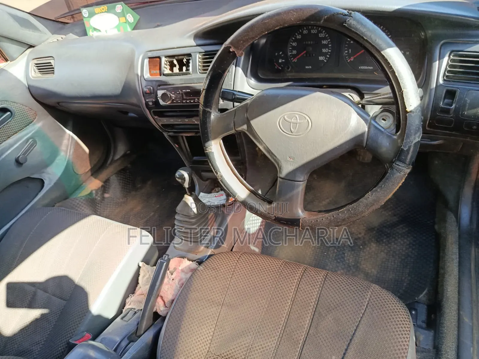 Toyota Corolla 2000 Maroon