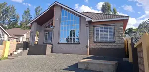 3bdrm Bungalow in Ololua, Oluulua for sale