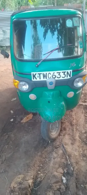 Piaggio 2022 Green