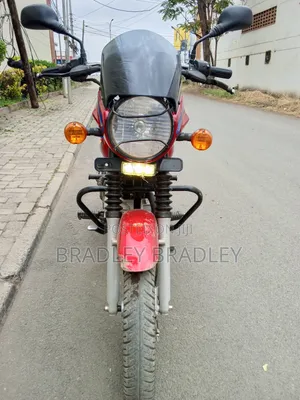 Bajaj Boxer 125 2026 Red
