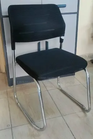 Strong Visitors Standard Chairs