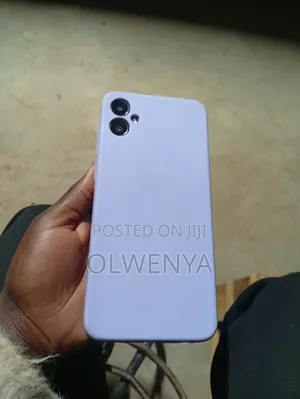 New Samsung Galaxy A06 128 GB Purple