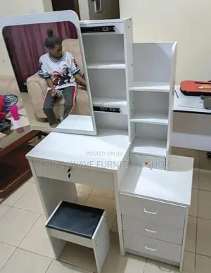 Dressing Table With Sliding Mirrors