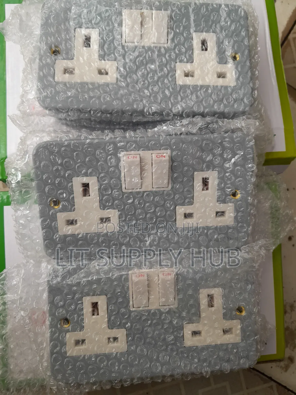 Twin Metal Socket