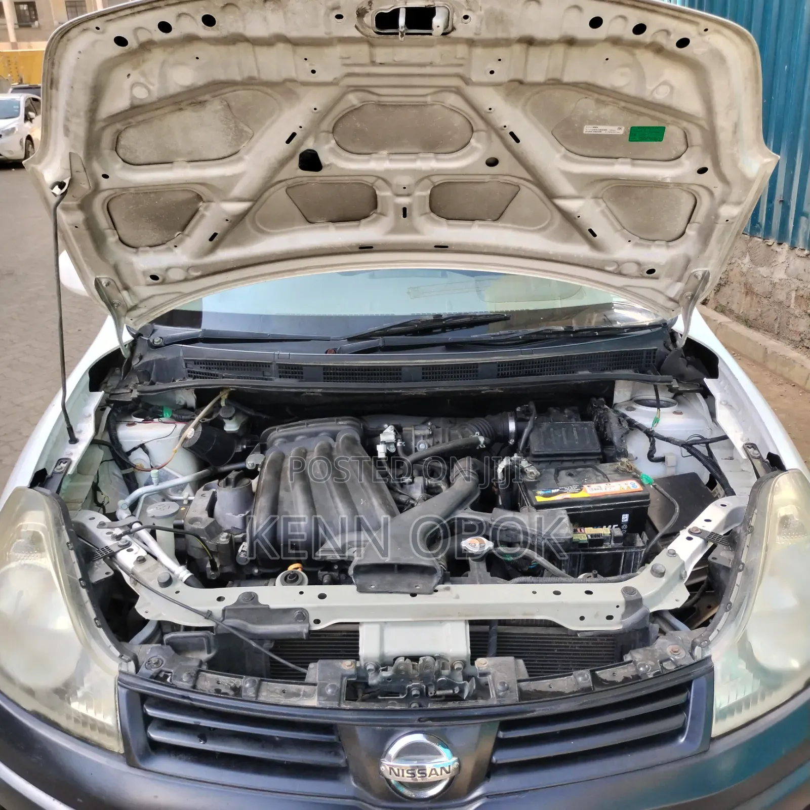 Nissan Advan 2012 White
