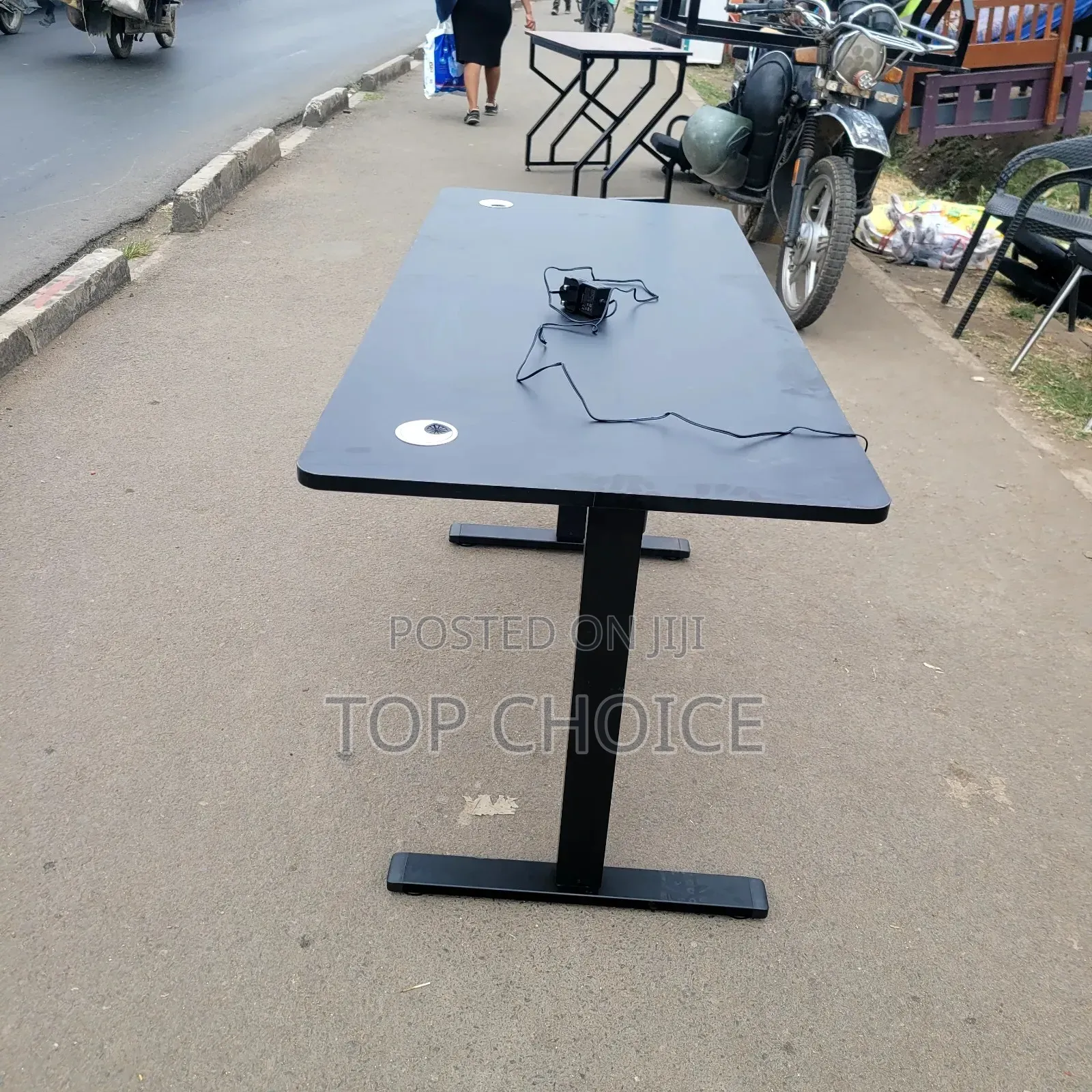 1.4m Electric Desk ; Adjustable Height