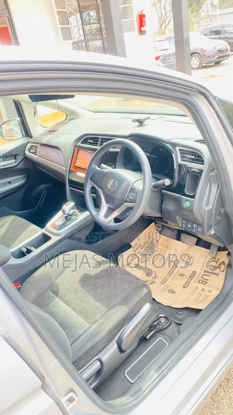 Honda Fit Shuttle 2019 Silver