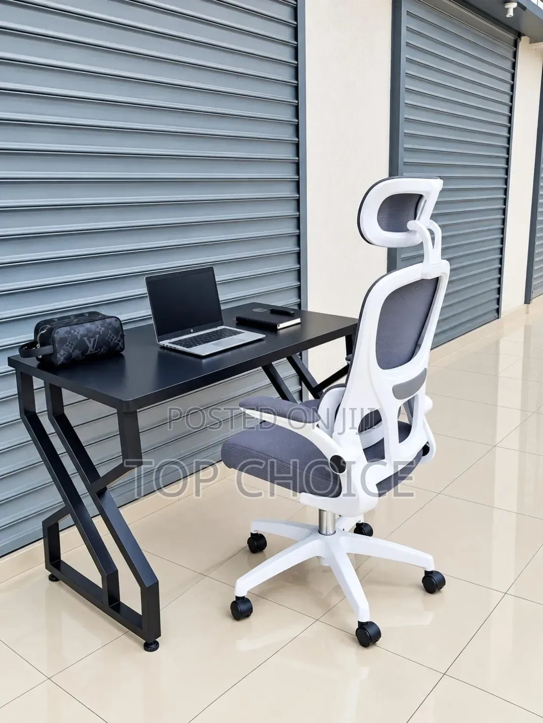 Ergonomic Office Chair With Computer Table