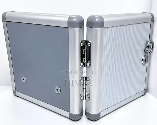 12 Keys Wall Mounted Key Box