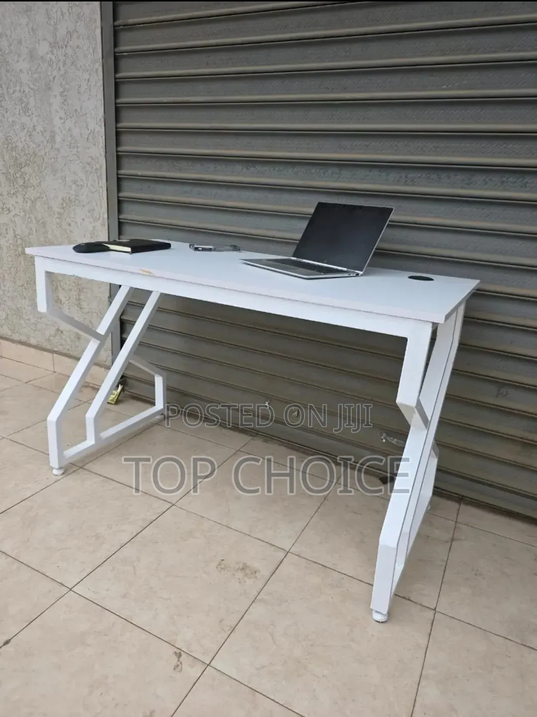 Modern Office Desk