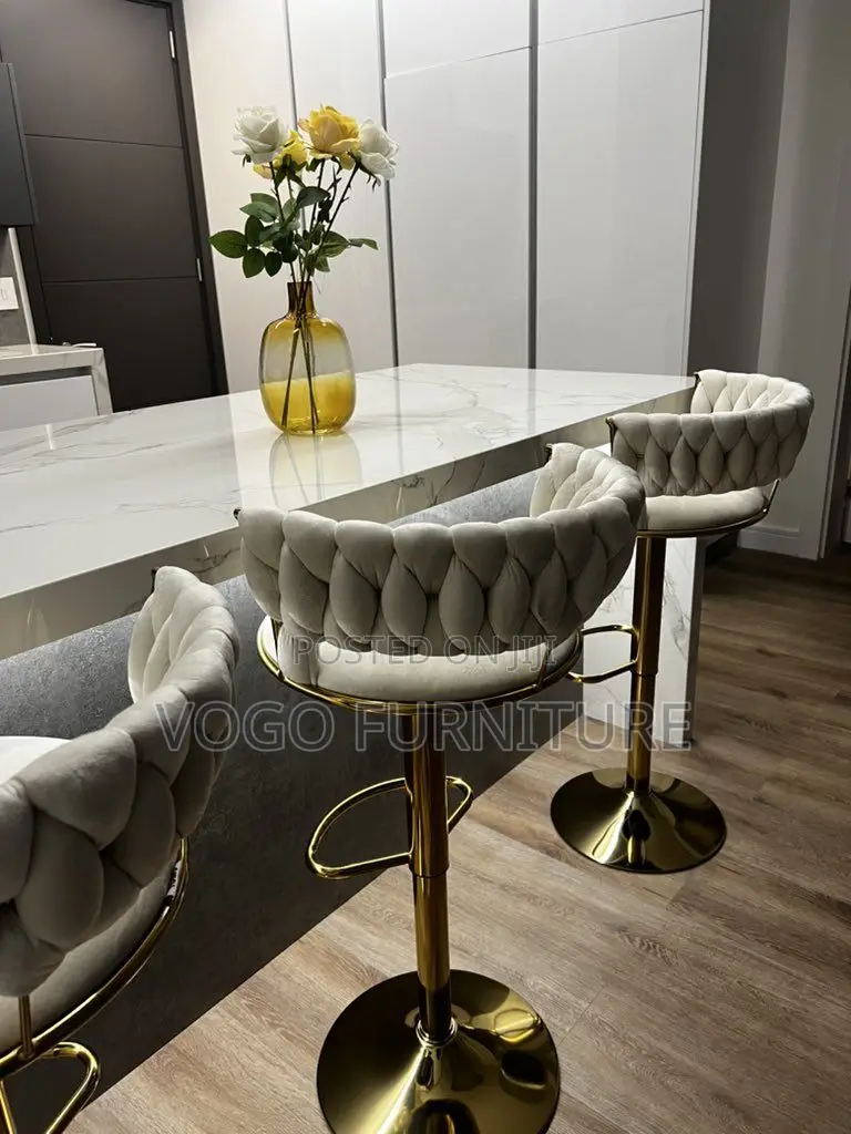 Bar Stool; 360-Degree Swivel Height Adjustable Bar Stool
