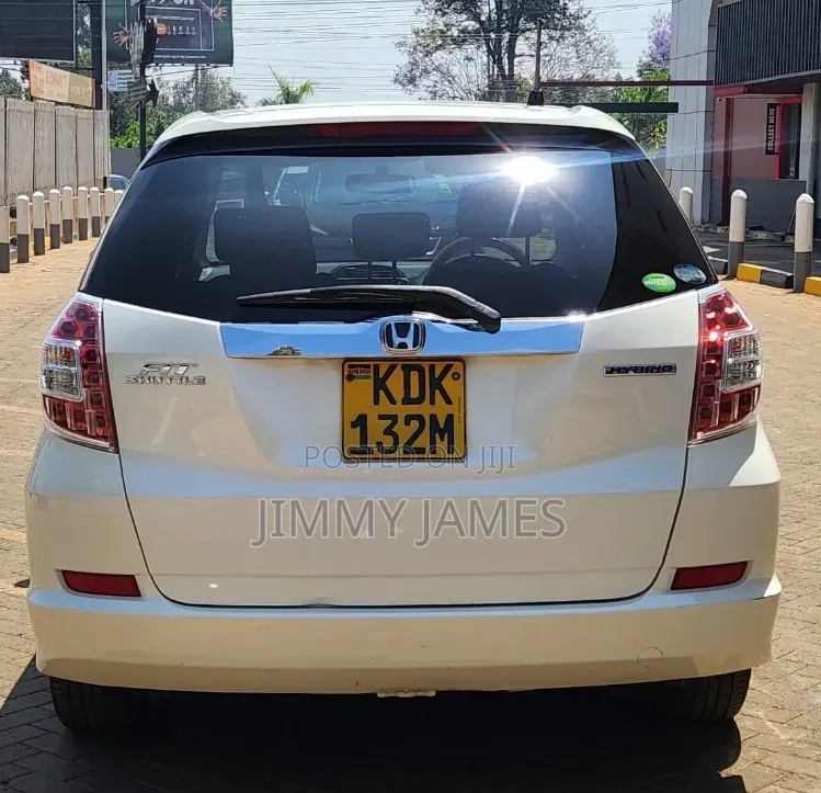Honda Shuttle 2015 White