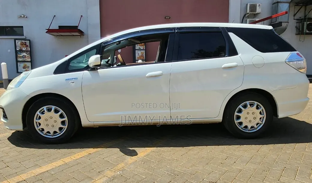 Honda Shuttle 2015 White
