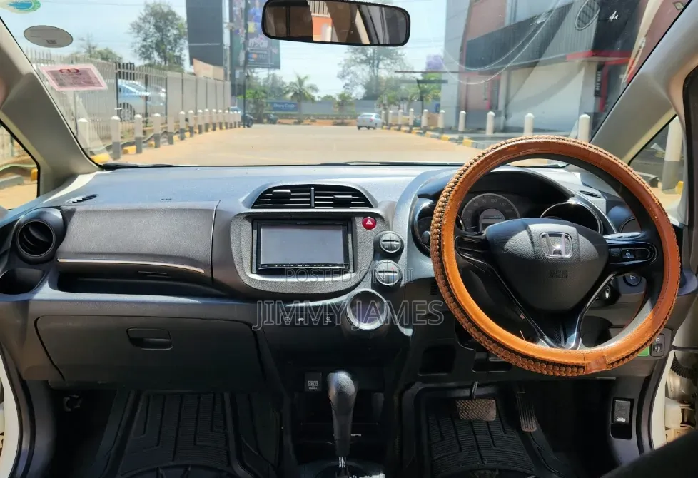 Honda Shuttle 2015 White