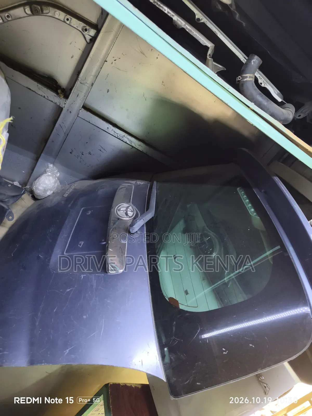 Ractis 2008 Boot/Tailgate
