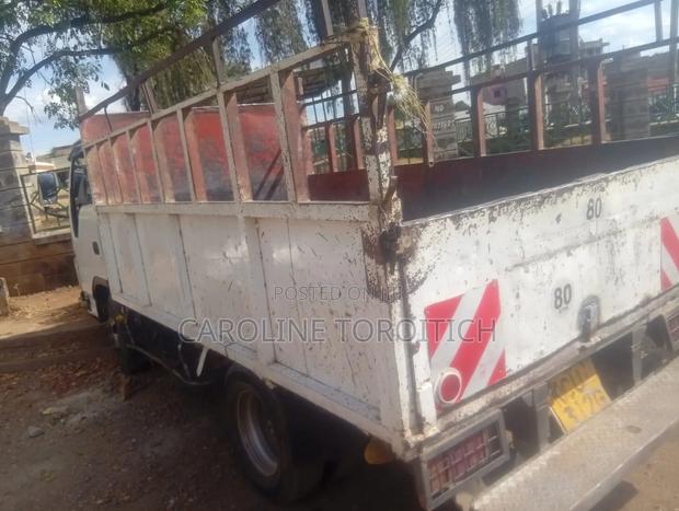 Isuzu ELF Kcu