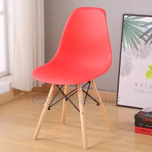 Eames Chair; Mid-Century Modern Eames Style Chair