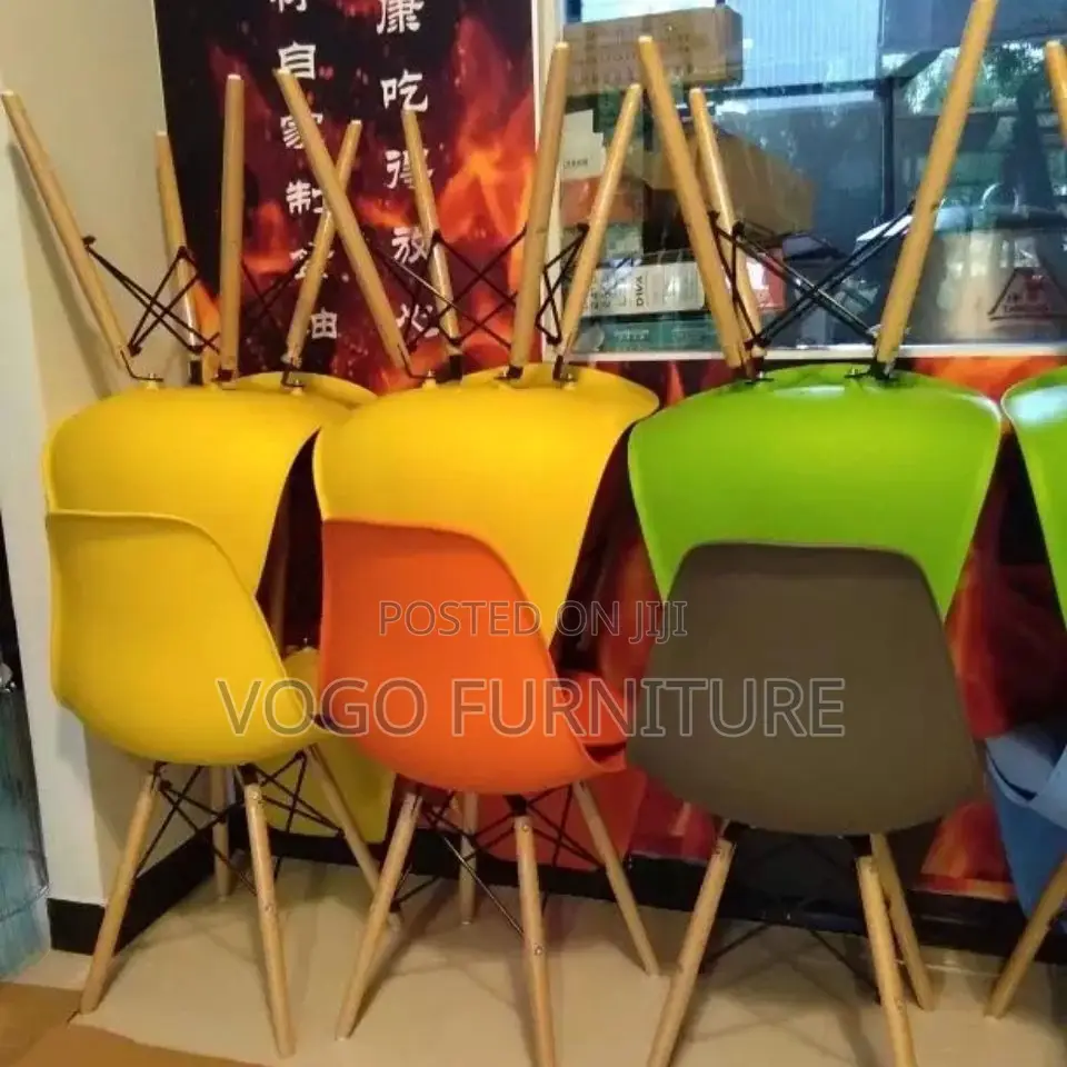 Eames Chair; Mid-Century Modern Eames Style Chair