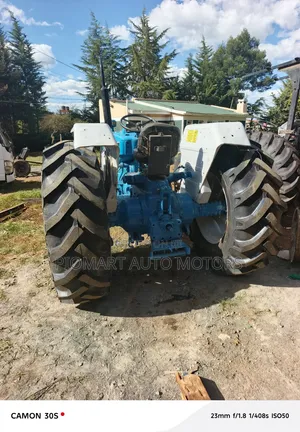 Tractor 5610 2wd Blue