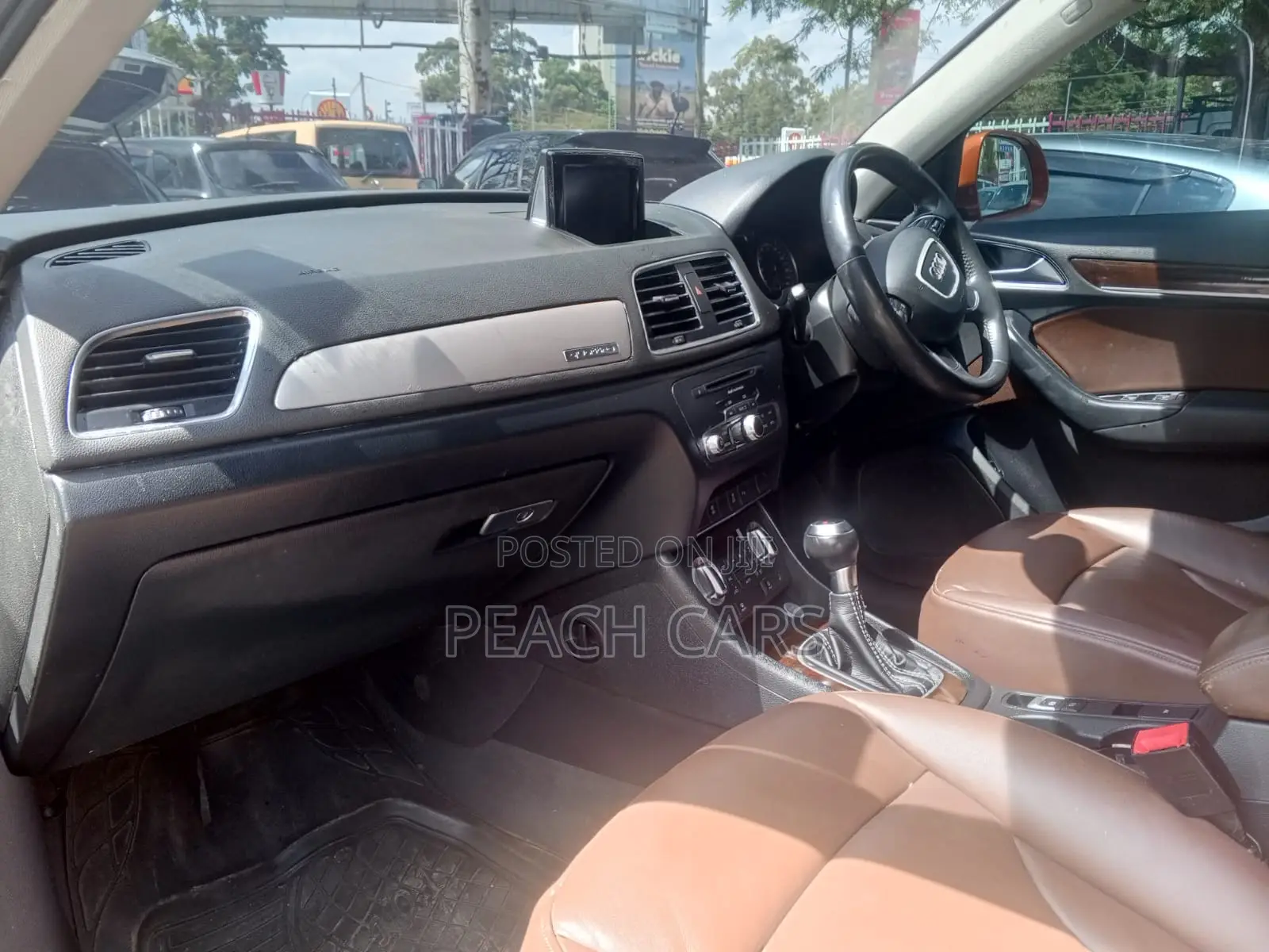 Audi Q3 2015 Gold